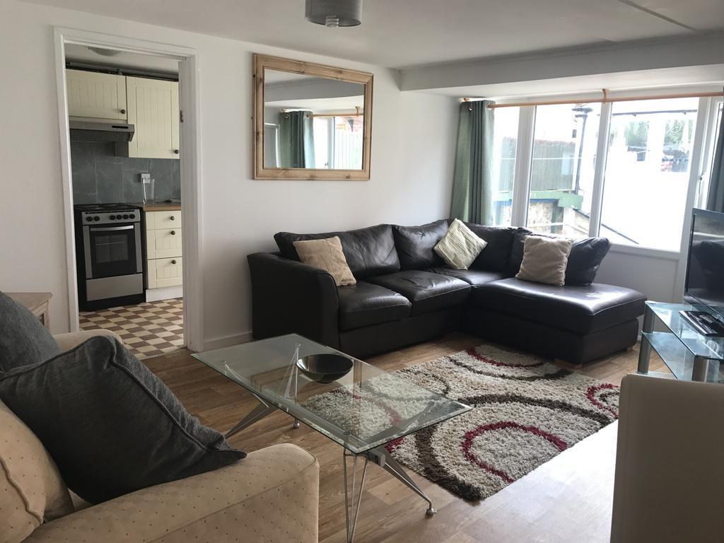 ホテル Dexby Townhouse カーディフ 部屋 写真