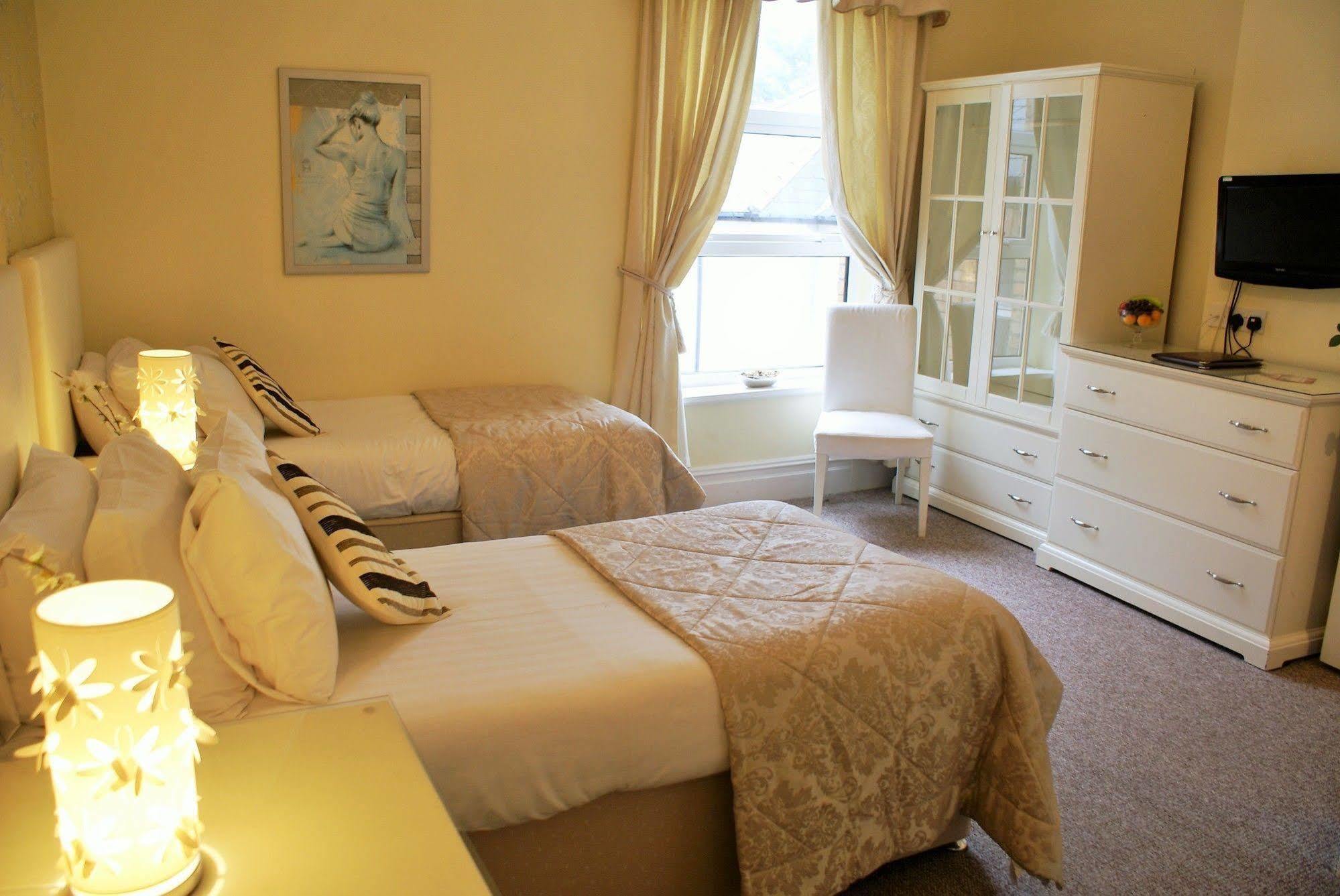 ホテル Dexby Townhouse カーディフ エクステリア 写真